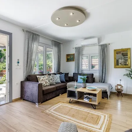 Villa Karderina Cozy By The River Skopelos stad